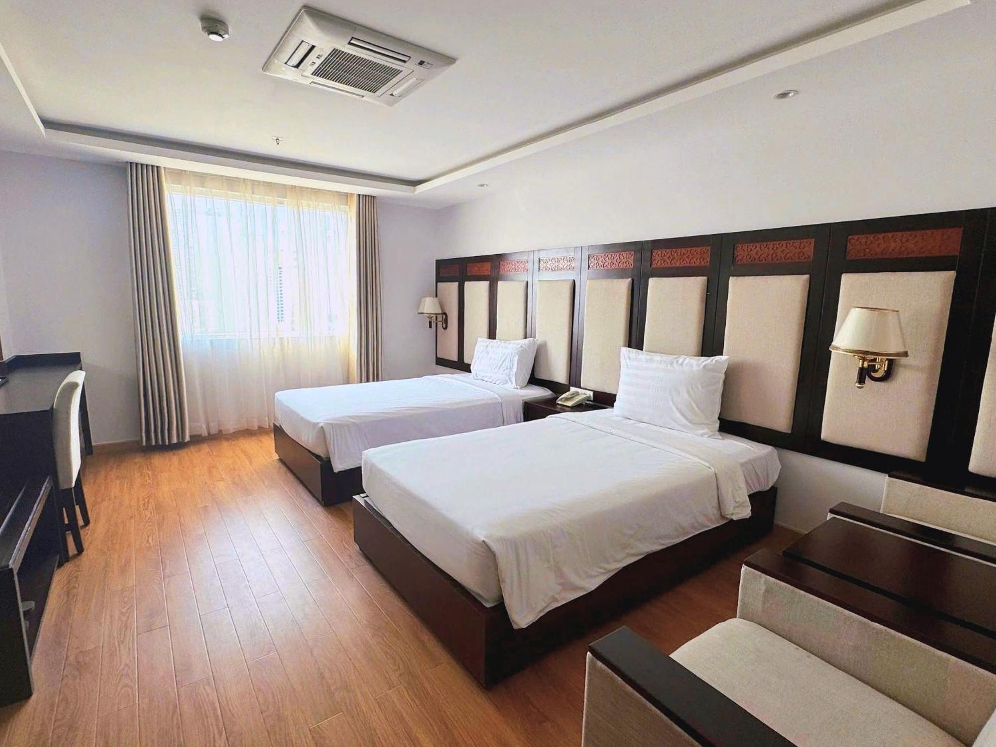 Galliot Hotel Nha Trang Exterior photo